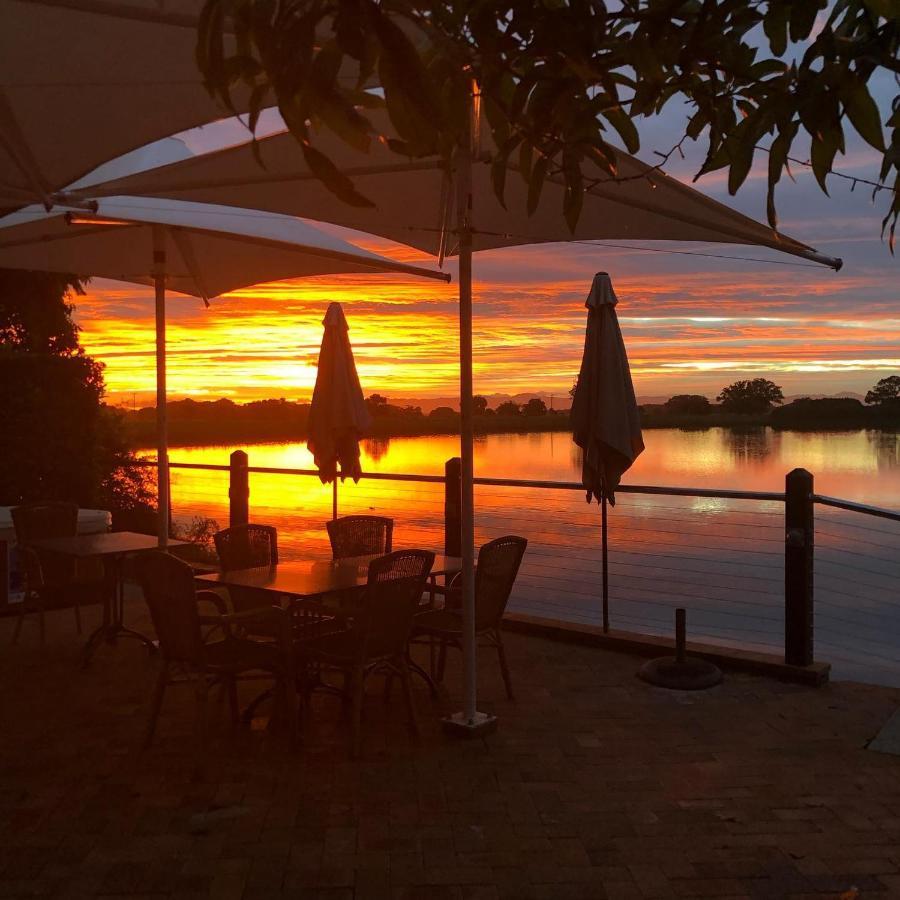 The Old Bank Gladstone Licensed Restaurant & Boutique Accommodation Hat Head Bagian luar foto